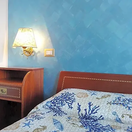 Al Mare Bed & Breakfast